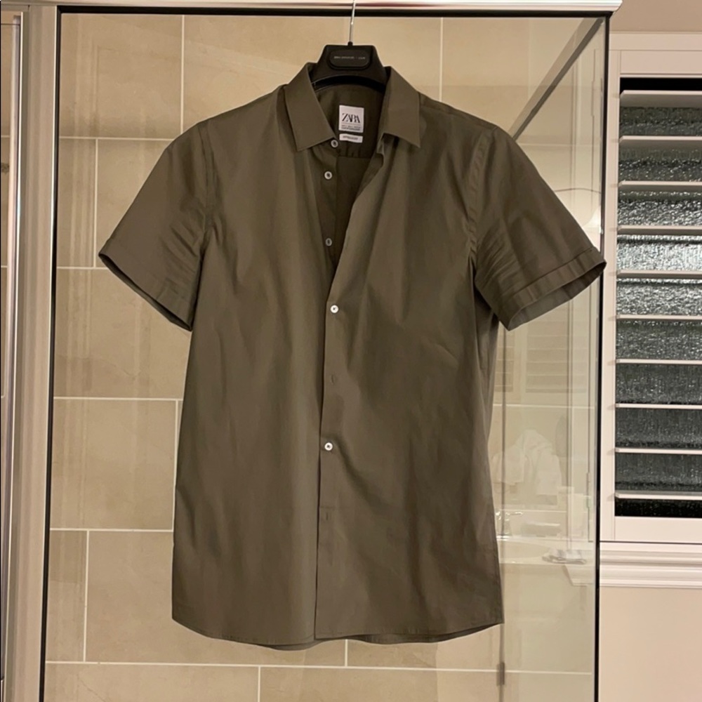 ZARA MENS SUPERSLIM FIT. BUTTON UP. LARGE